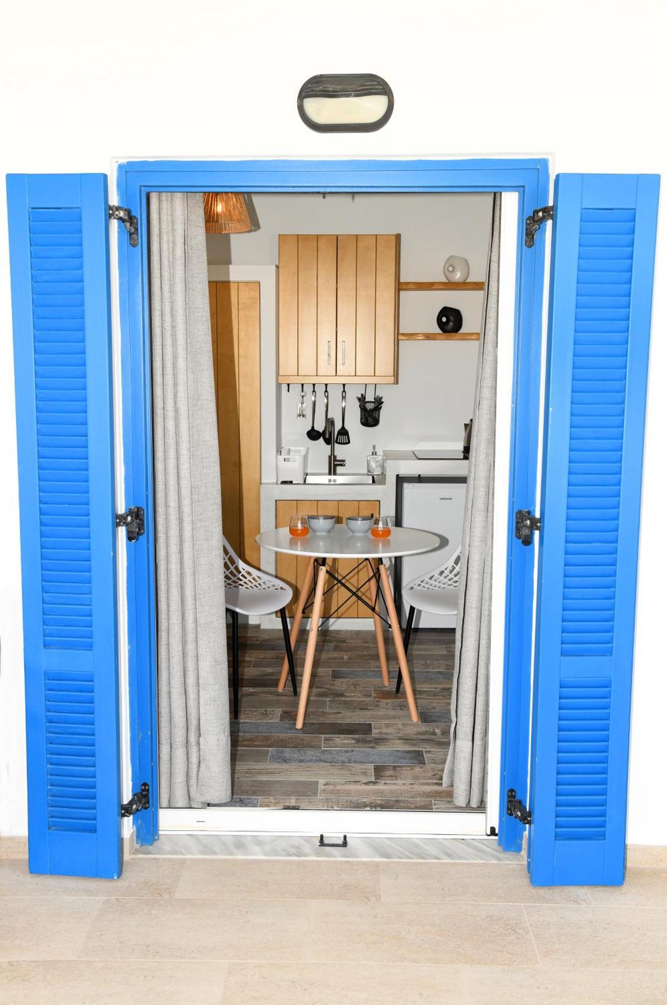Petite Studios Batsi Батси Экстерьер фото
